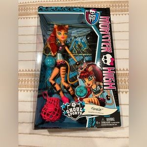 monster high dolls Torolei